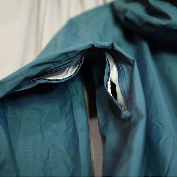 Men’s Large North Face Jacket Green/Teal w/ hood - Picture 10 of 11